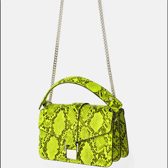 Aggregate more than 166 lime green purse amazon awesomeenglish.edu.vn